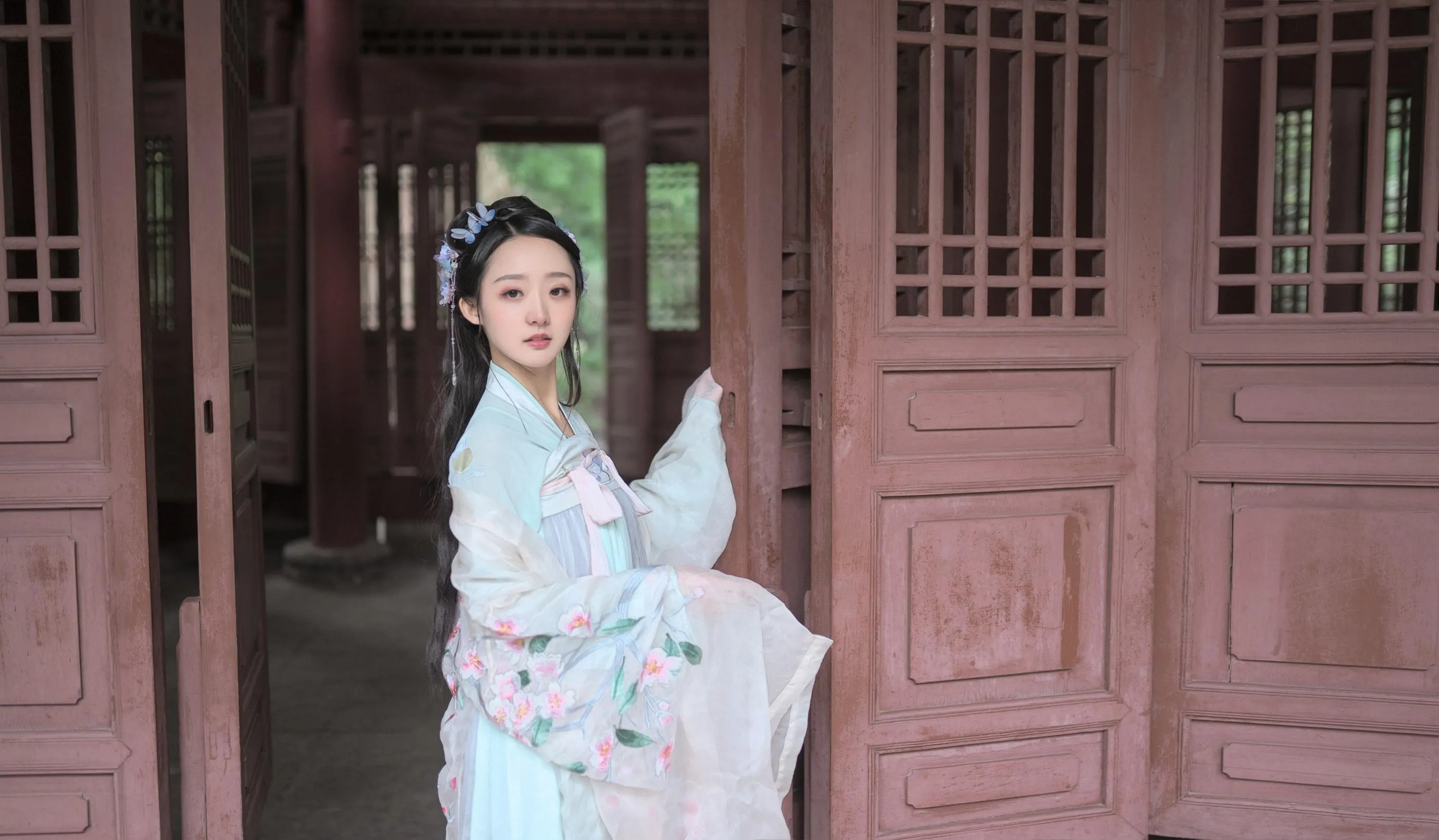 [艺图语] 2022.05.24 罨中画 LTY妤 [24P]插图6